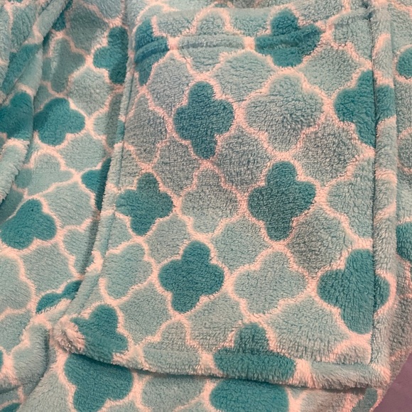Women's Blue Patterned Robe - Picture 5 of 5